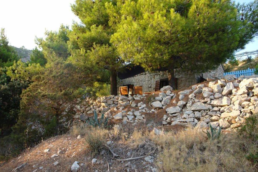 A Small Stone House By The Sea, In A Wineyard Nerezisca Экстерьер фото